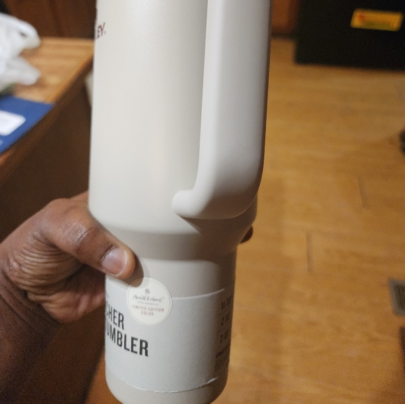 Nwt Macadamia 40oz Stanley  Target Exclusive - Picture 6 of 6